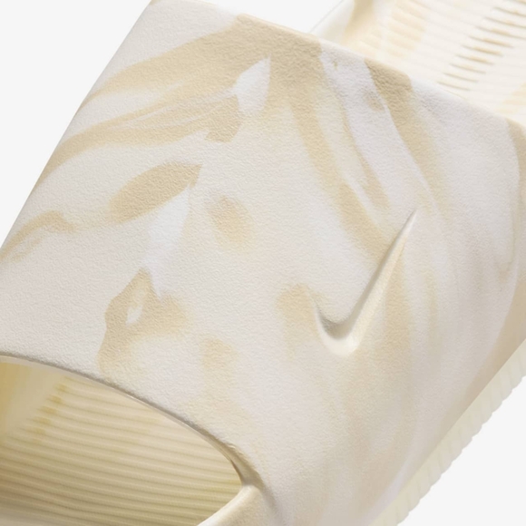 Nike Calm SE Women's Comfortable Slip On Slides Size 7 - Picture 4 of 11